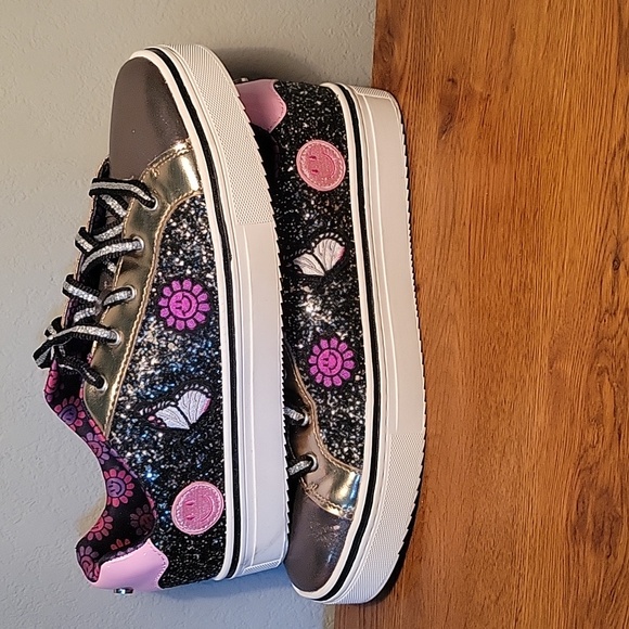 madden Nyc Shoes - Madden NYC glitter sneakers